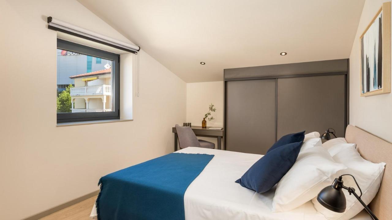 Apartments Villa Frankola With Swimming Pool 茨里克韦尼察 外观 照片