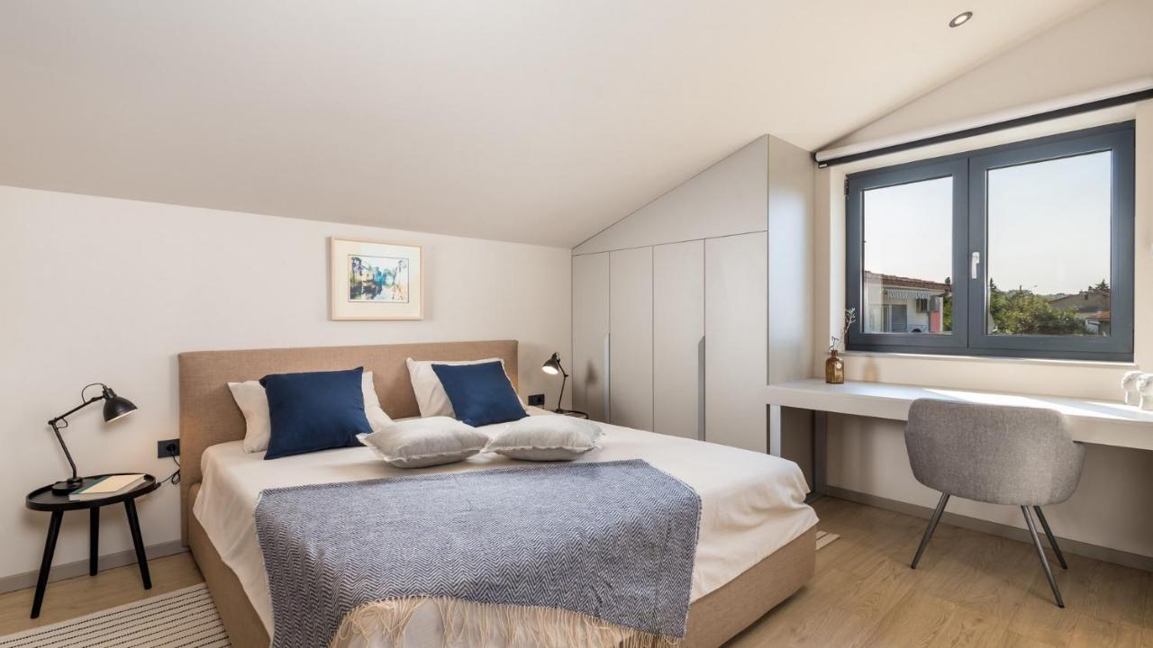 Apartments Villa Frankola With Swimming Pool 茨里克韦尼察 外观 照片