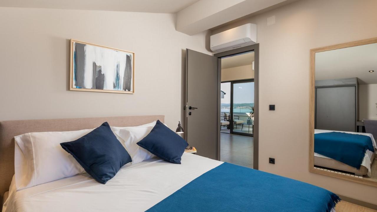 Apartments Villa Frankola With Swimming Pool 茨里克韦尼察 外观 照片