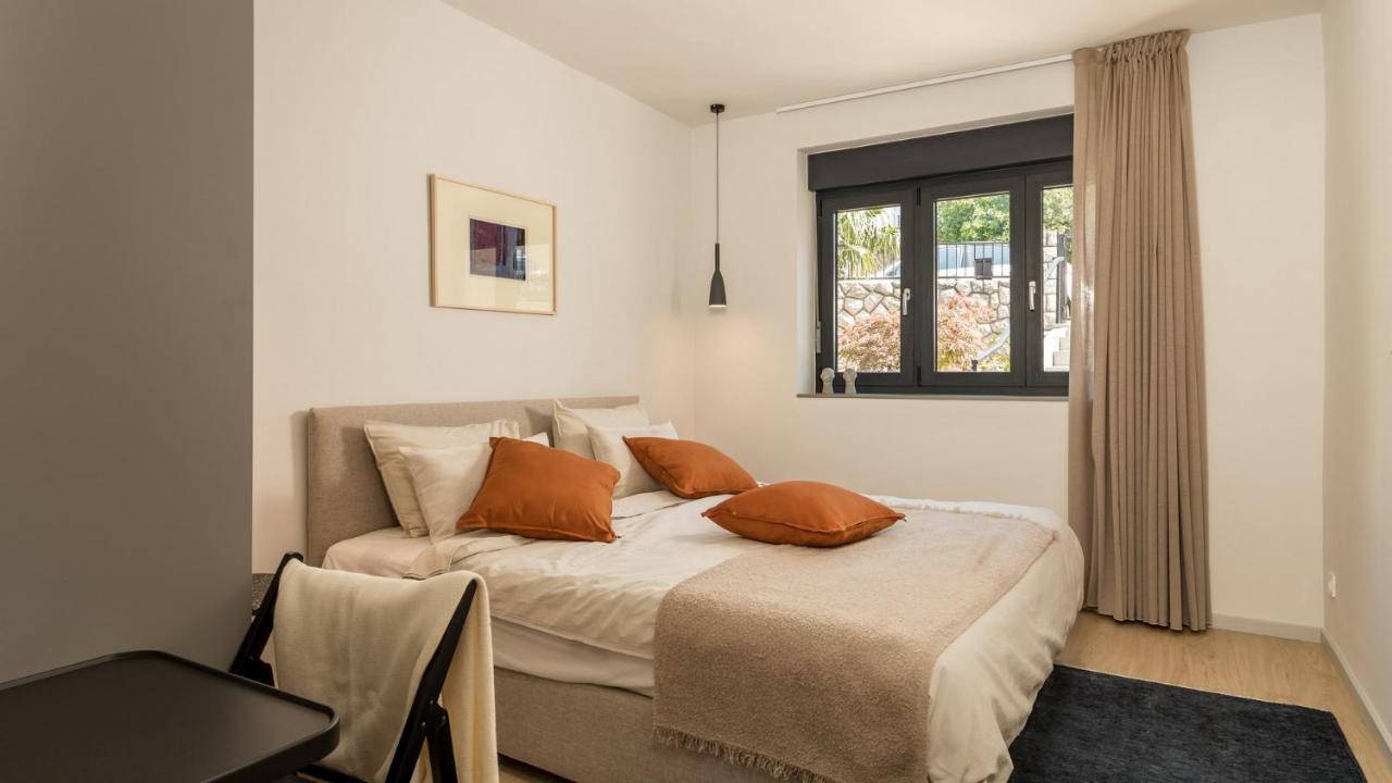 Apartments Villa Frankola With Swimming Pool 茨里克韦尼察 外观 照片