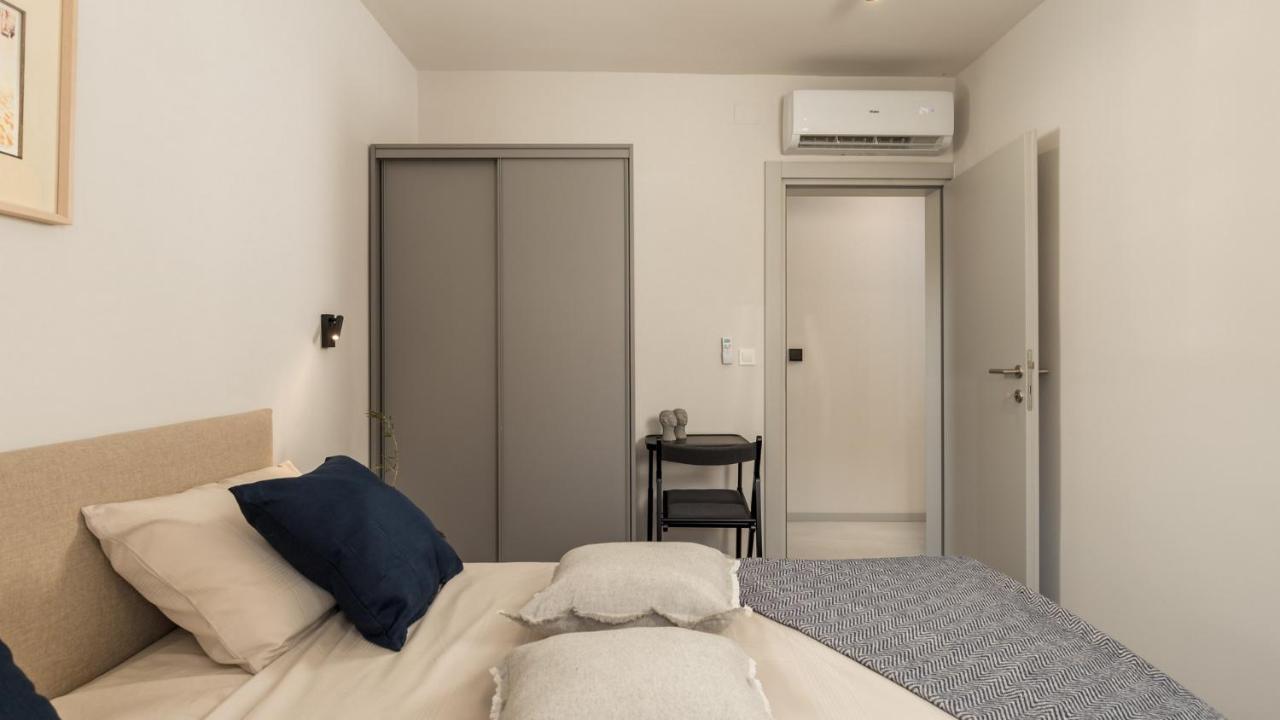 Apartments Villa Frankola With Swimming Pool 茨里克韦尼察 外观 照片