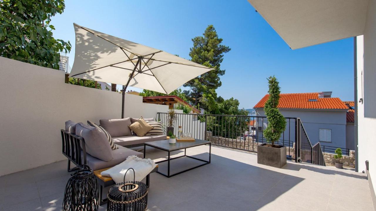 Apartments Villa Frankola With Swimming Pool 茨里克韦尼察 外观 照片